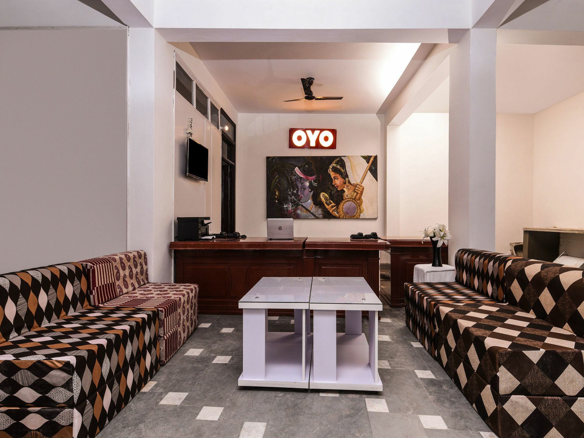 Oyo 15624 Golden Plaza Hotel New Delhi Bagian luar foto